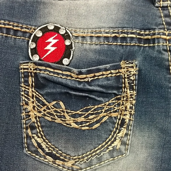 Distressed skinny jeans NWT - Picture 4 of 8